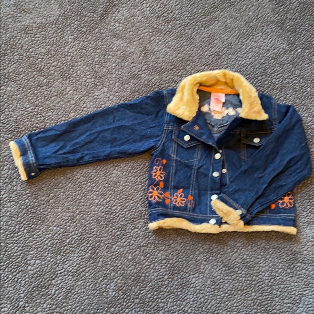 Faux fur collar Little girl’s jean jacket